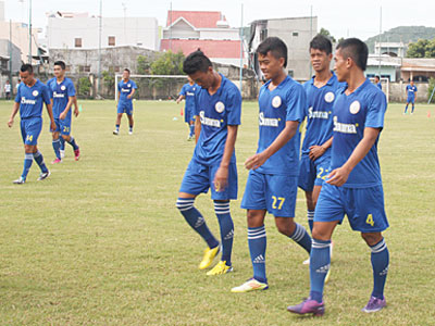 Bài 1: Thay đổi quan điểm làm bóng đá