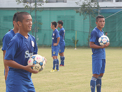 Các cầu thủ Sanna KH xác định phải cống hiến rồi mới nghĩ đến việc được đền đáp.