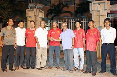 CĐV bóng đá KH trong một lần giao lưu với Hội CĐV Việt Nam