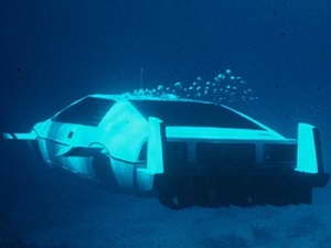857.000 USD cho xe -tàu lặn trứ danh của James Bond