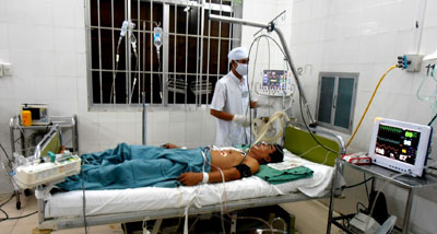 Mổ cấp cứu bệnh nhân bị đâm thủng tim, phổi