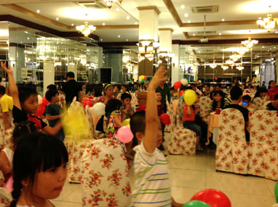 Một tiệc buffet cho bé tại khách sạn Yasaka-Saigon-Nhatrang.