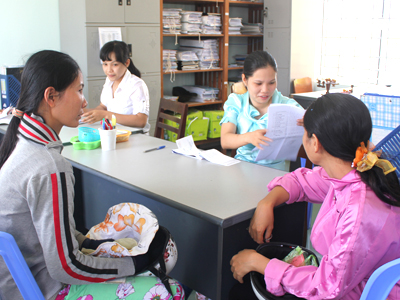 Quan tâm thực hiện chế độ, chính sách cho cán bộ cơ sở