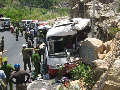 Tài xế xe khách không giảm tốc độ khi đi đường đèo dốc là nguyên nhân chính