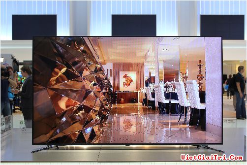TV UHD 4K 55 và 65 inch của Samsung với thiết kế mỏng và sang theo phong cách tối giản.  Đọc thêm tại: http://www.vietgiaitri.com/cong-nghe/san-pham-2-tek/2013/10/samsung-tung-ra-tv-ultra-hd-55-va-65-inch-o-viet-nam/#ixzz2gfdfdJ6A