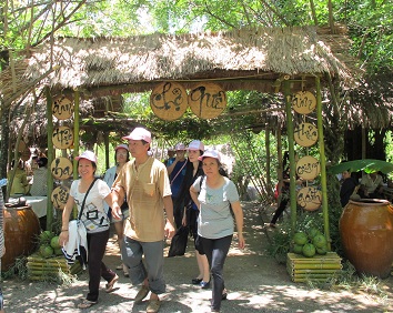 Waterland Suối Thạch Lâm khuyến mãi dịp 20-10