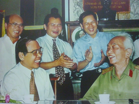 Trưng bày tư liệu, hình ảnh quý về Đại tướng Võ Nguyên Giáp