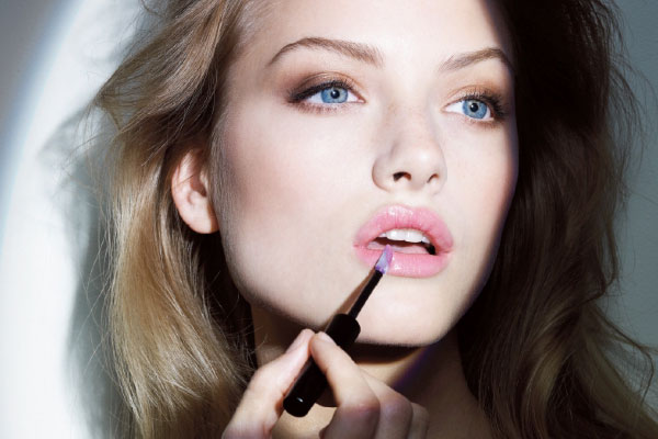 Chăm sóc môi trong mùa lạnh