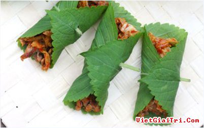 Tía tô cuốn thịt xào