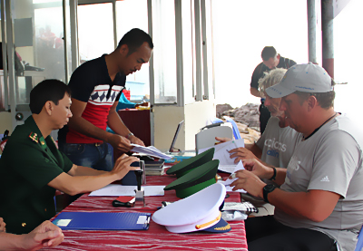 Thuyền Ragamuffin 90 về nhất