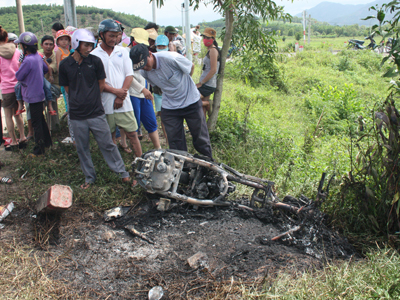 Tai nạn giao thông, xe máy và ô tô bị cháy