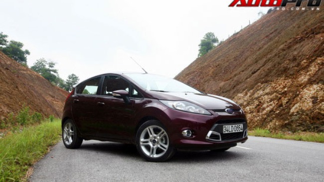 Ford Fiesta cũng là một lựa chọn không tồi cho phái đẹp.