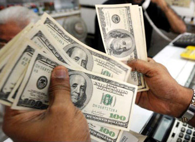 Cấm tổ chức tín dụng thu phí giao dịch ngoại tệ