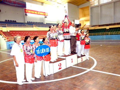 Có một tấm lòng vì sức khỏe người cao tuổi