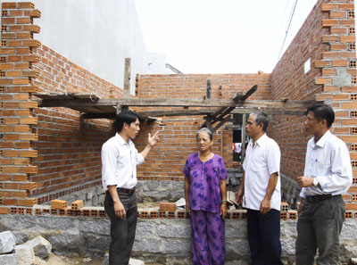 Thắp lên niềm tin cho người nghèo