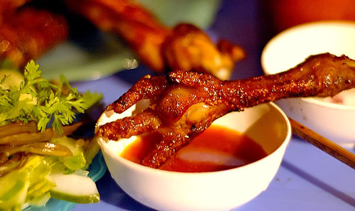 Chân gà nướng nghệ