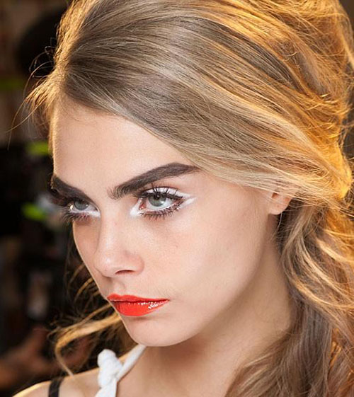 Làm đẹp cho đôi mắt bồ câu