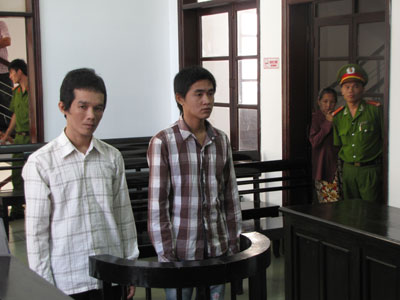 Các bị cáo trước Tòa.