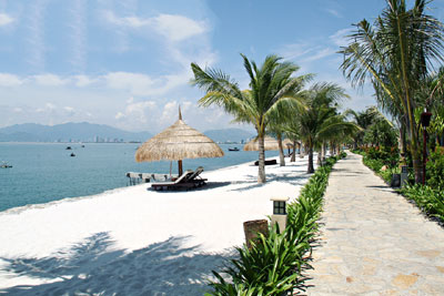 Amiana - vẻ đẹp lãng mạn chốn &quot;tựa sơn kề thủy&quot;