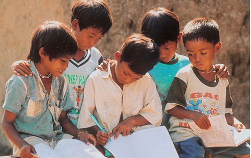 Khẩn trương hỗ trợ gạo cho học sinh khu vực đặc biệt khó khăn