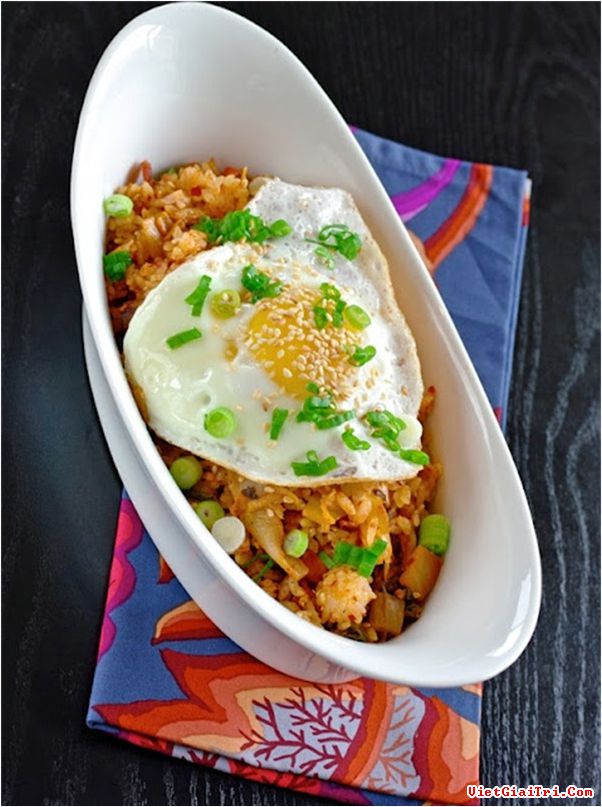 Cơm chiên thịt muối