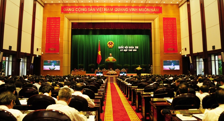 Quốc hội làm việc tại hội trường thảo luận về dự án Luật Đất đai (sửa đổi) (Ảnh: Mạnh Hùng)