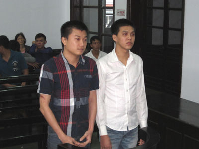 Vào tù vì mua bán hàng &quot;đá&quot;