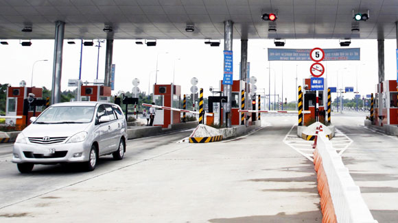 Thu phí sử dụng đường bộ hoàn vốn đầu tư xây dựng