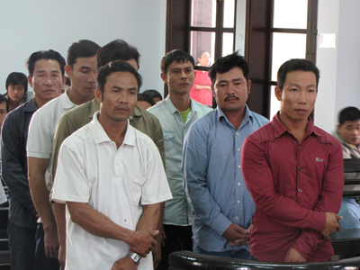 Tiếp tục trả hồ sơ vụ nhóm thanh niên đánh, chém người