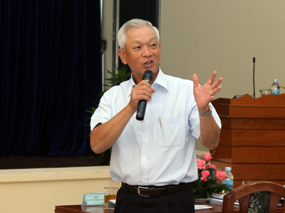 Thảo luận và thông qua 11 nghị quyết