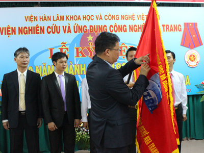 Đón nhận Huân chương Lao động hạng Ba