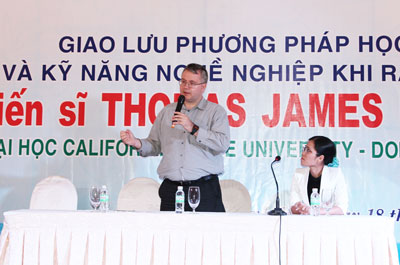 Hơn 600 sinh viên được chia sẻ phương pháp học tập và kỹ năng nghề nghiệp khi ra trường