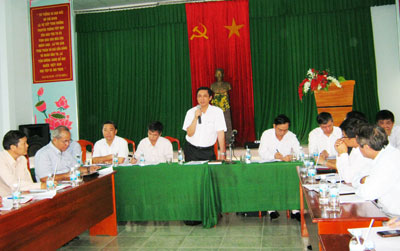 Phải giải quyết kịp thời các vướng mắc, vận động nhân dân sớm bàn giao mặt bằng