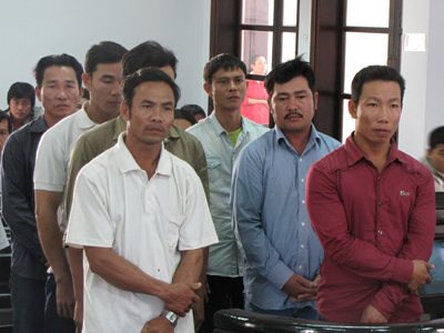 Đánh người do mâu thuẫn trong khai thác thiếc trái phép