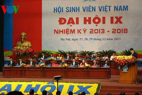 Đại hội đại biểu toàn quốc Hội Sinh viên Việt Nam lần thứ IX (nhiệm kỳ 2013-2018) chính thức khai mạc tại Cung Văn hóa Hữu nghị Hà Nội.