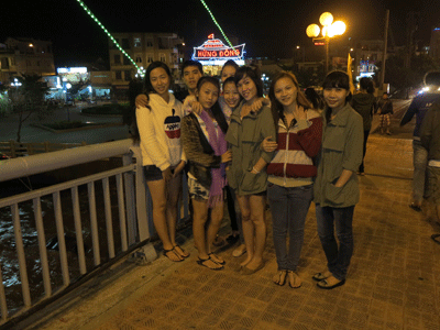 Đón tết Tây kiểu... sinh viên