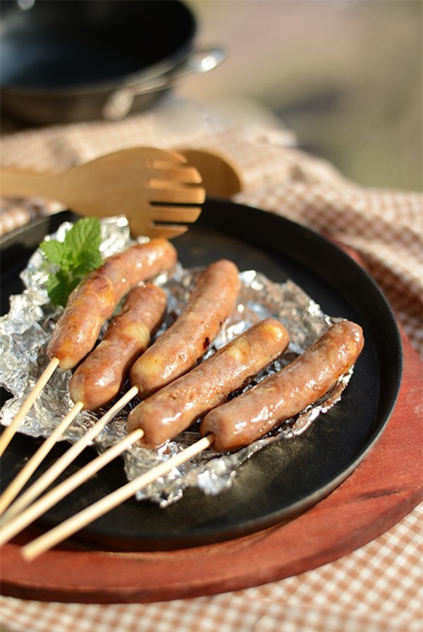 Tự làm xúc xích thơm ngon mà vệ sinh