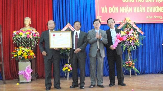 Ban Dân vận Tỉnh ủy đón nhận Huân chương Lao động hạng Nhì