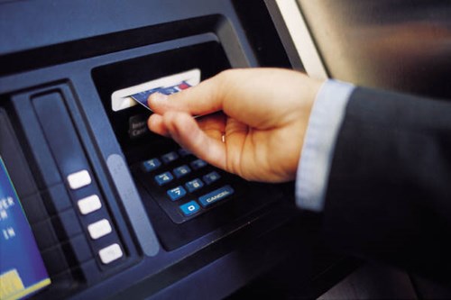 Các ngân hàng tăng tầng suất tiếp tiền ATM dịp Tết