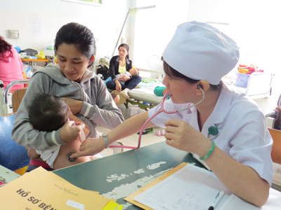 Trẻ nhập viện tăng cao