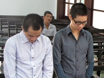 Vào tù vì giật túi đựng ớt xiêm, bánh tráng