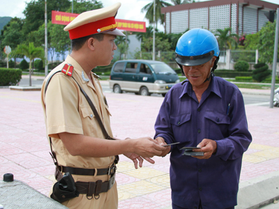 Tăng cường tuần tra, đảm bảo an toàn giao thông dịp Tết