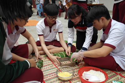 Tổ chức hội thi "Gói bánh ngày Xuân"