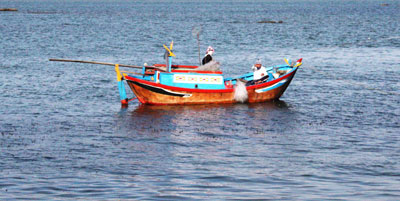 Theo chồng đi biển