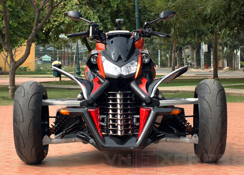 Kawasaki Z1000 độ ba bánh duy nhất tại Việt Nam