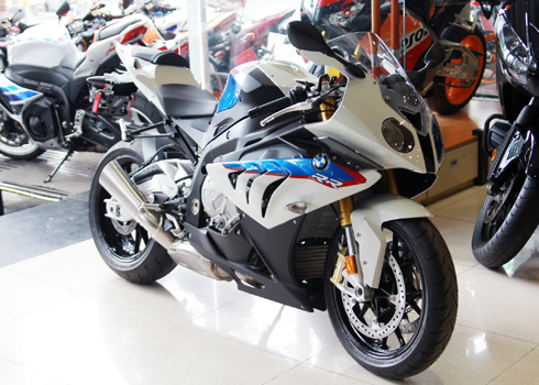 'Giấc mơ' siêu phẩm BMW S1000RR 2014