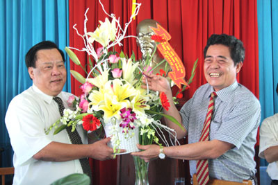 Gặp mặt, động viên các đơn vị đầu năm mới