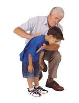 Cách xử trí khi trẻ bị hóc các loại hạt