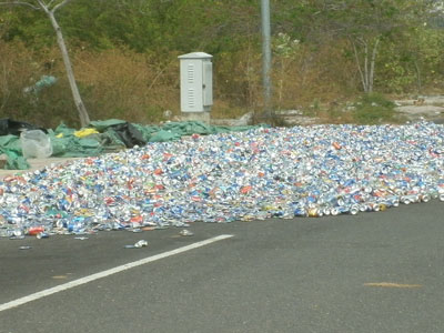 Đường hay nơi phơi phế liệu?