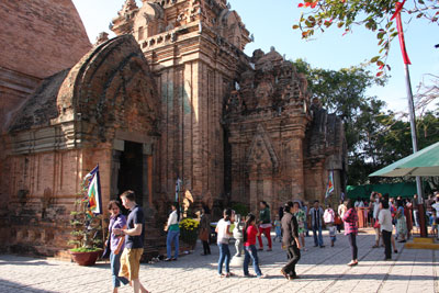 Nâng tầm thương hiệu du lịch xứ Trầm